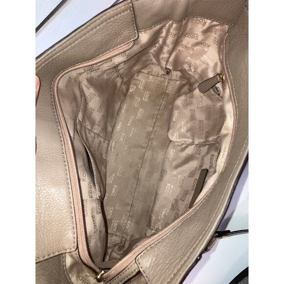 MICHAEL KORS, LARGE TAUPE, GRAY PEBBLED LEATHER SHOULDER BAG - Picture 10 of 16